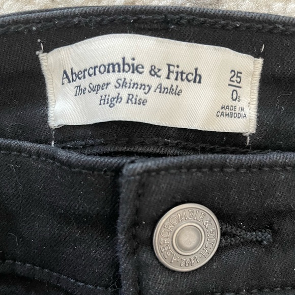 High Rise Super Skinny Ankle Jean, Abercrombie & Fitch - Picture 2 of 3
